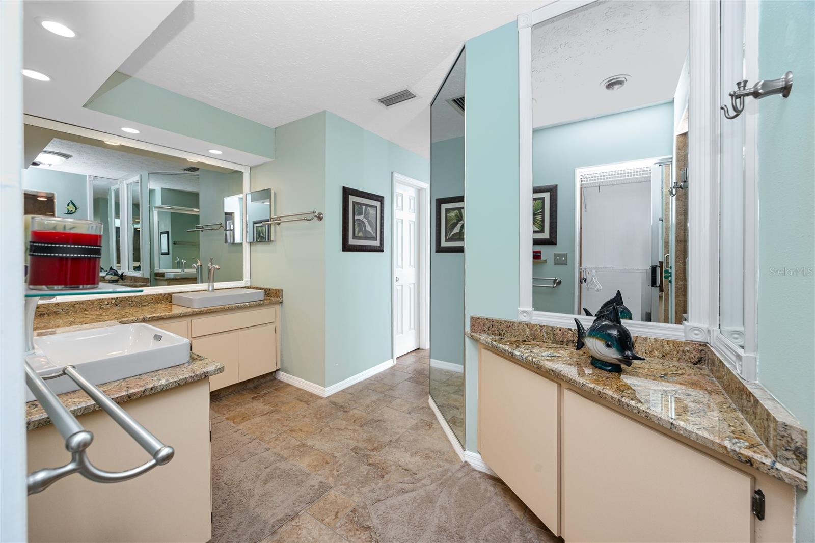 DOLPHIN COVE - Residential
