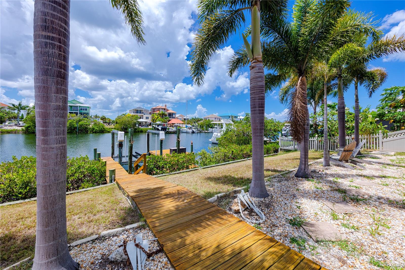 DOLPHIN COVE - Residential