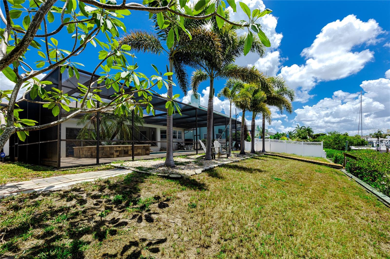 DOLPHIN COVE - Residential