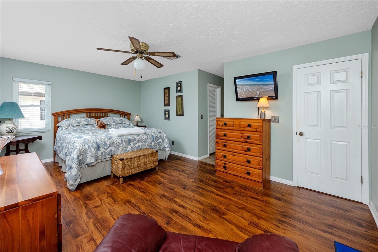 DOLPHIN COVE - Residential