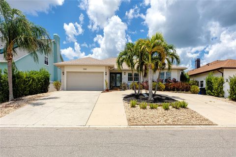 Photo of 1116 Kingfish Place, Apollo Beach, FL 33572 (MLS # TB8511040)