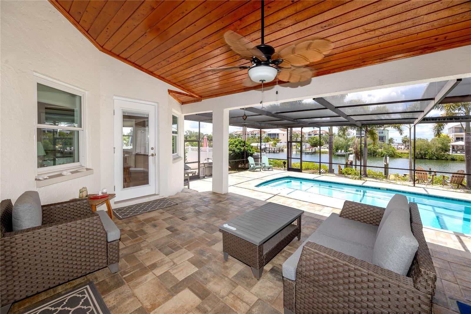 DOLPHIN COVE - Residential