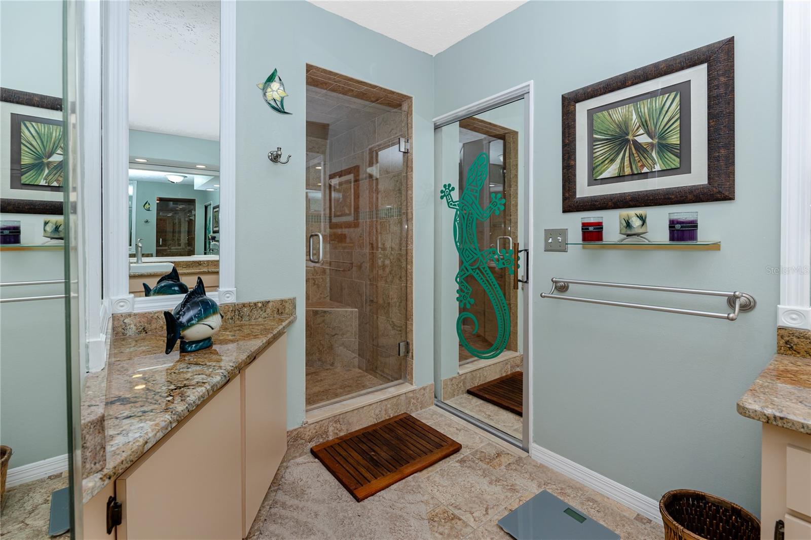 DOLPHIN COVE - Residential