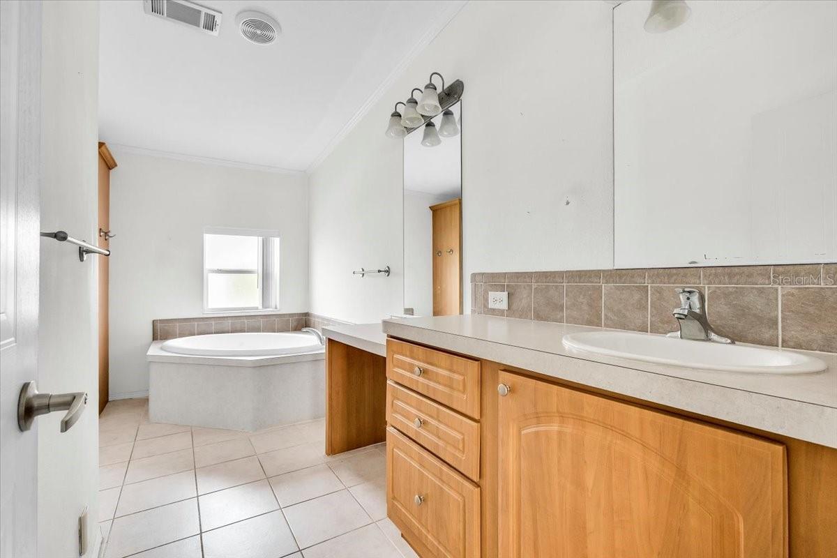 EL JOBEAN WARD 01 PLACE 02 - Residential