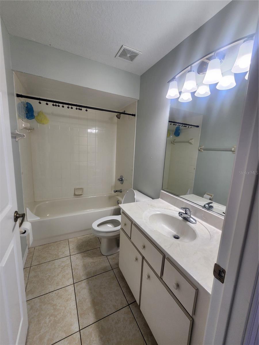 MARION OAKS UN 12 - Residential Lease