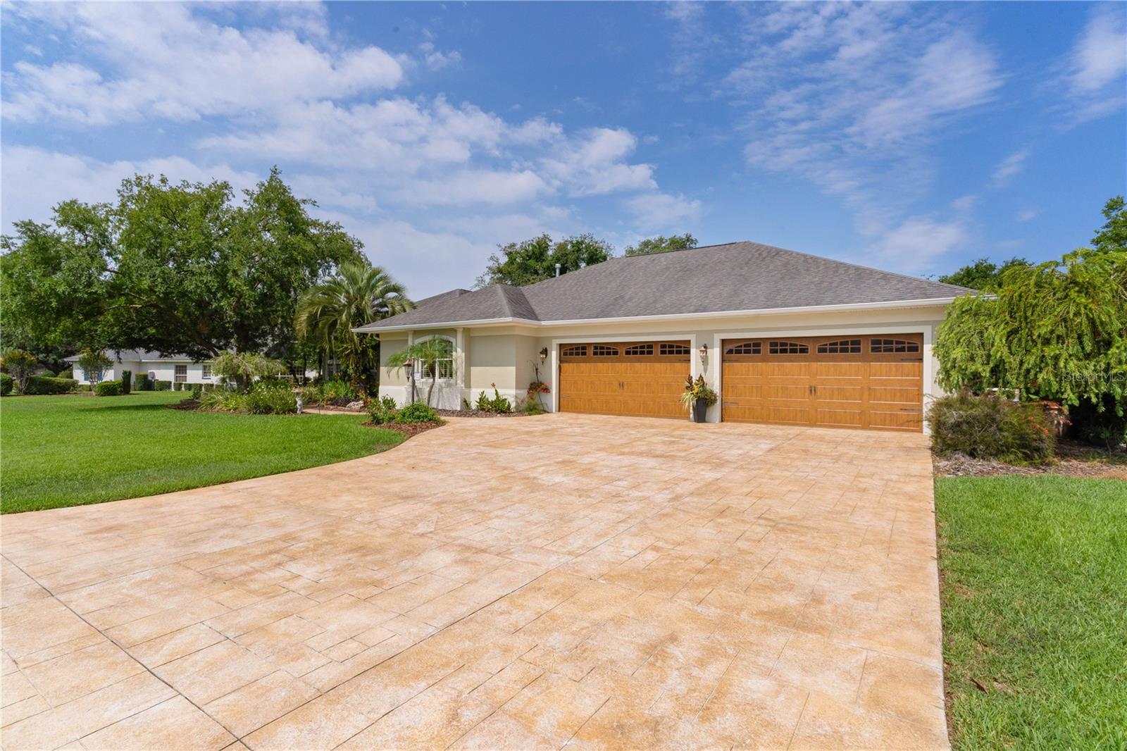 2904 AVALOS DRIVE