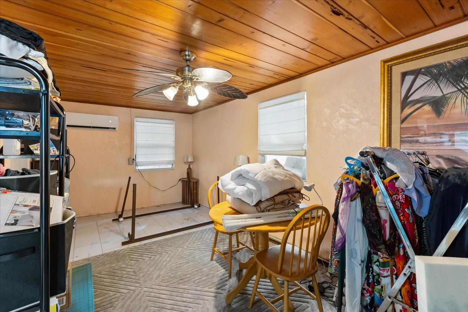 PLANTATION ACRES - Residential