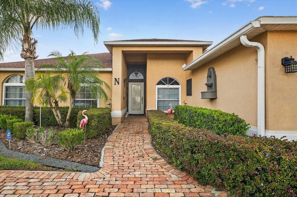 Photo of 1711 Glen Oak Lane, Lutz, FL 33549 (MLS # W7877617)