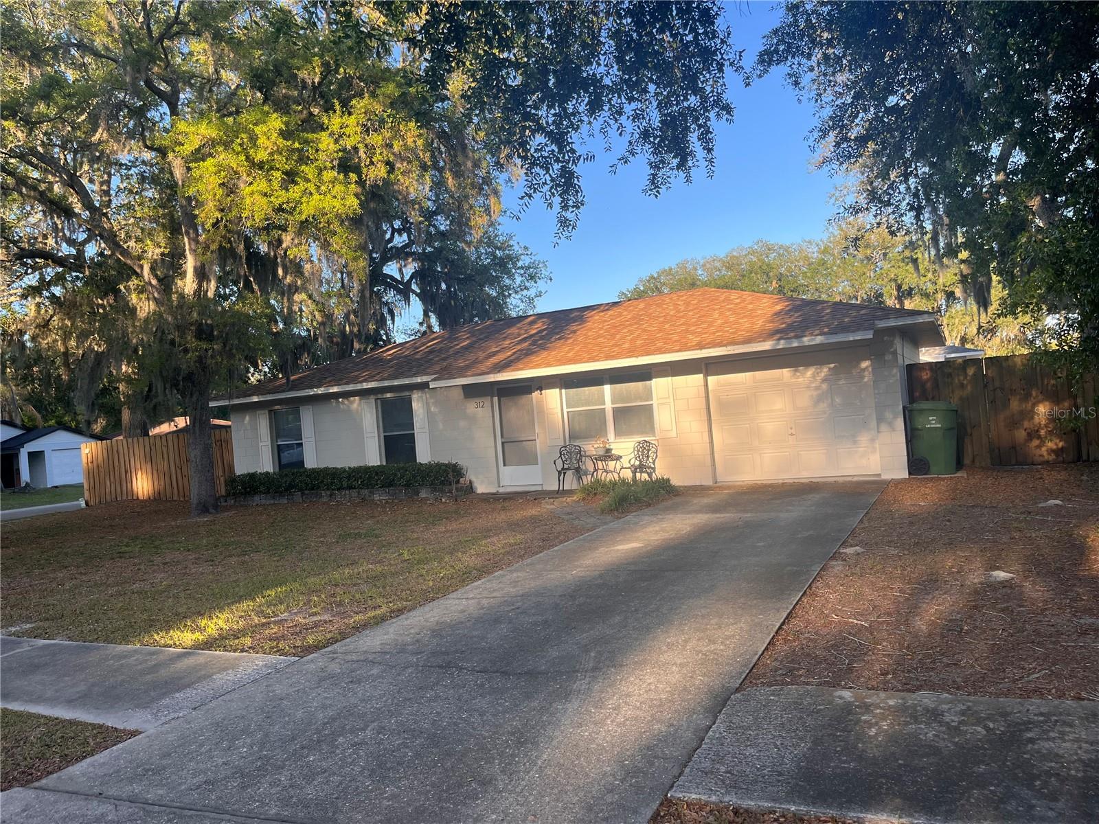 LEESBURG WESTSIDE OAKS FIRST ADD - Residential