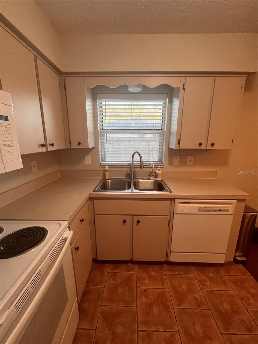 LEESBURG WESTSIDE OAKS FIRST ADD - Residential