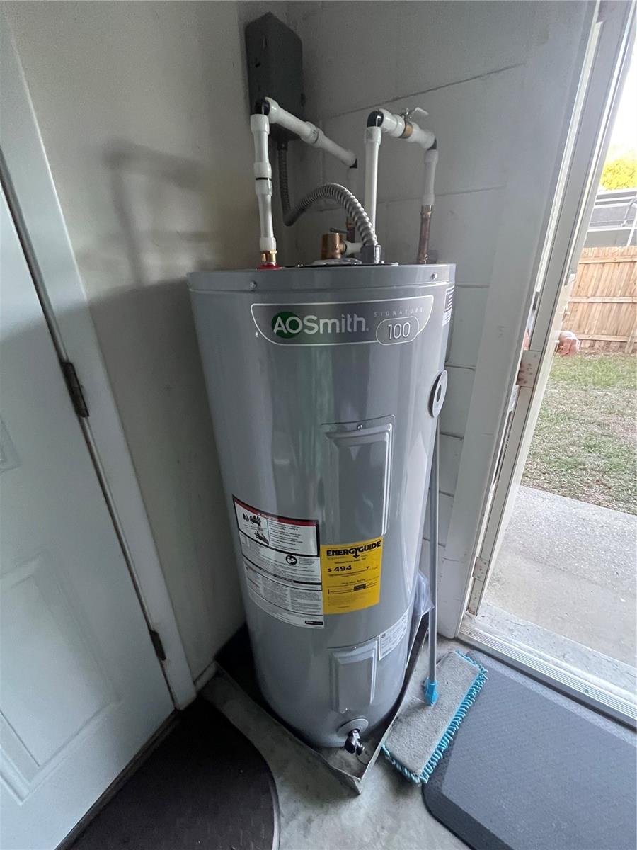 LEESBURG WESTSIDE OAKS FIRST ADD - Residential