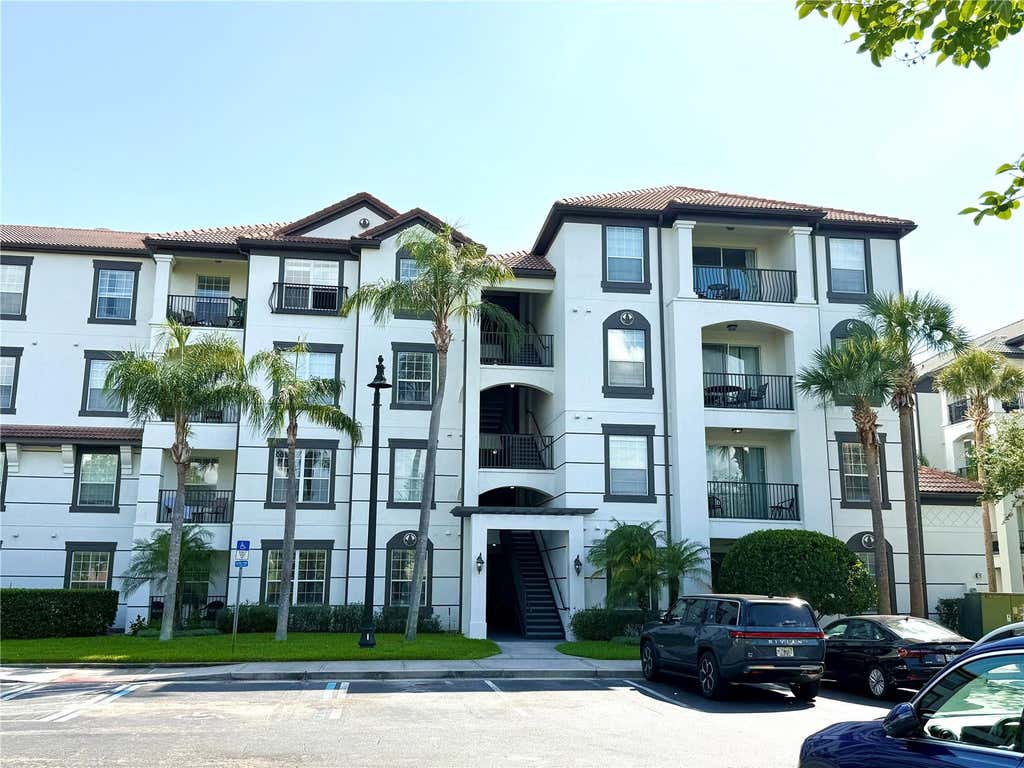 Photo of 4024 Breakview Drive #105, Orlando, FL 32819 (MLS # O6411424)