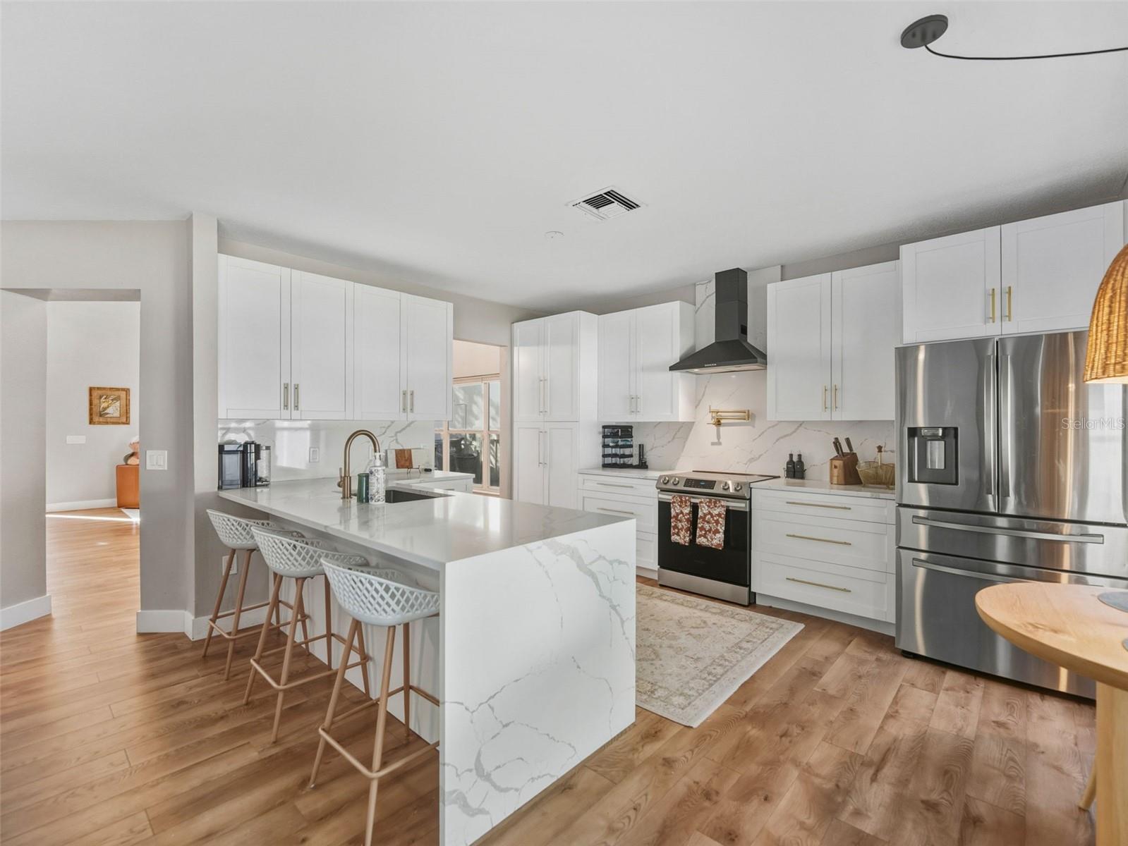 8606 BUTTONBUSH COURT