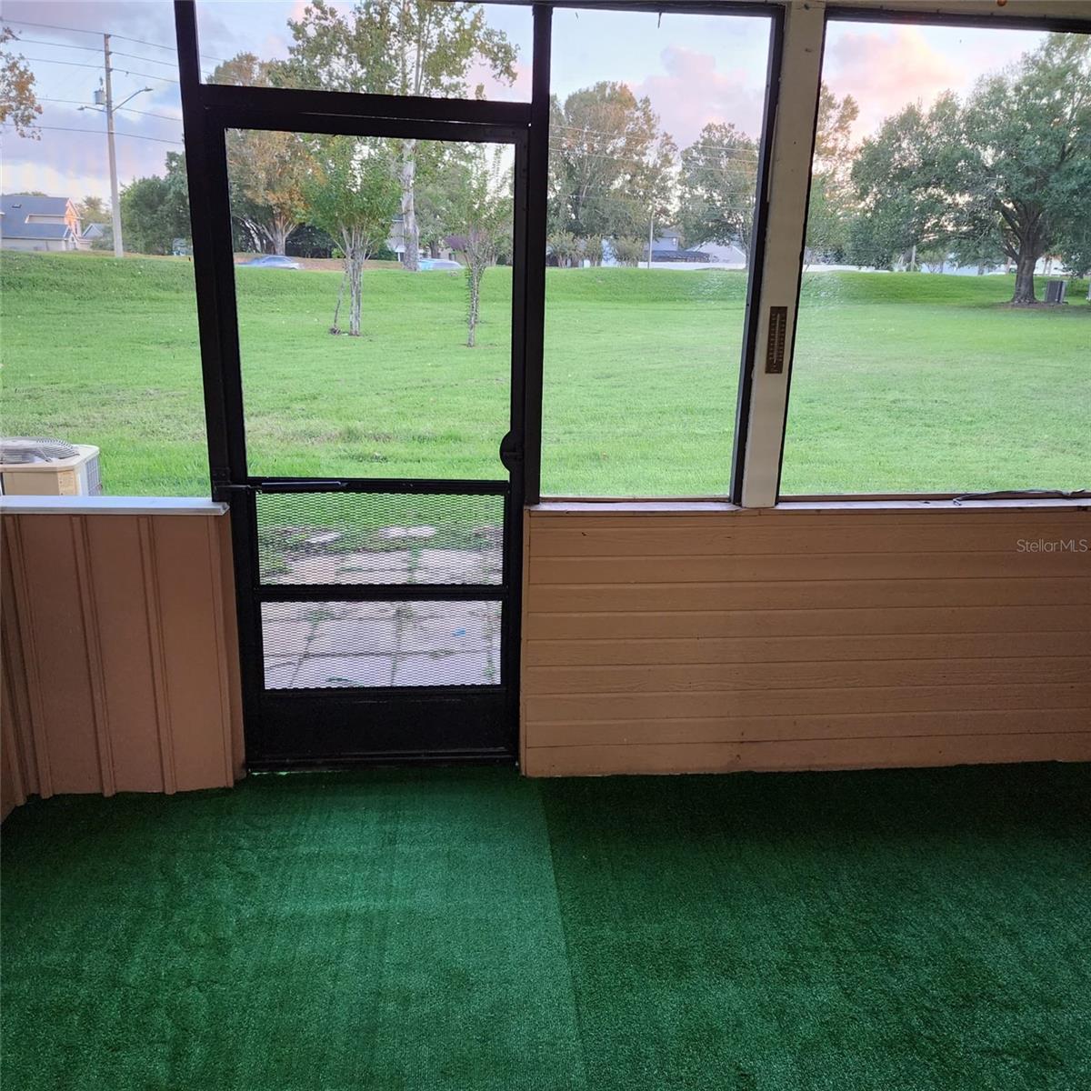 WHISPER LAKES - Residential