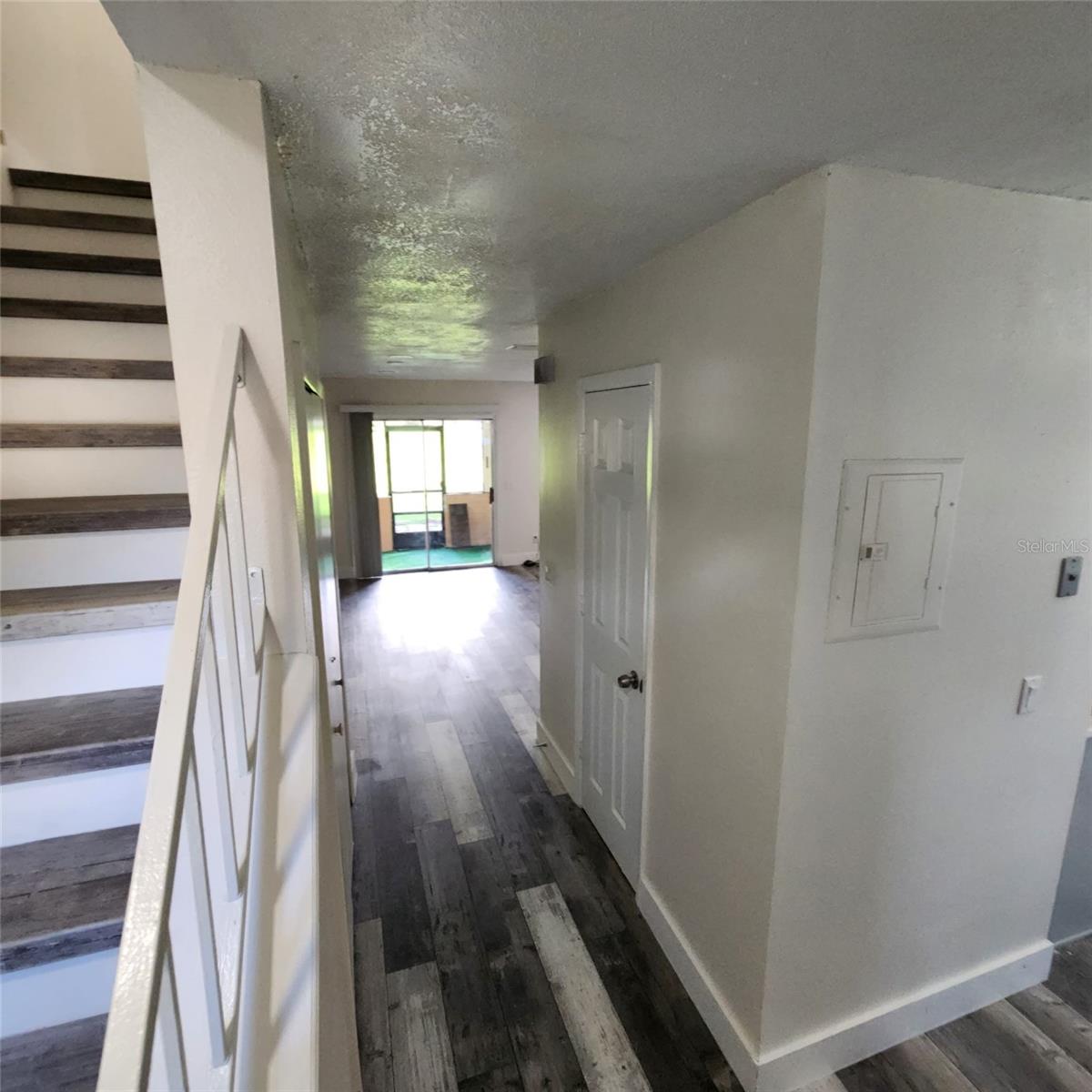 WHISPER LAKES - Residential