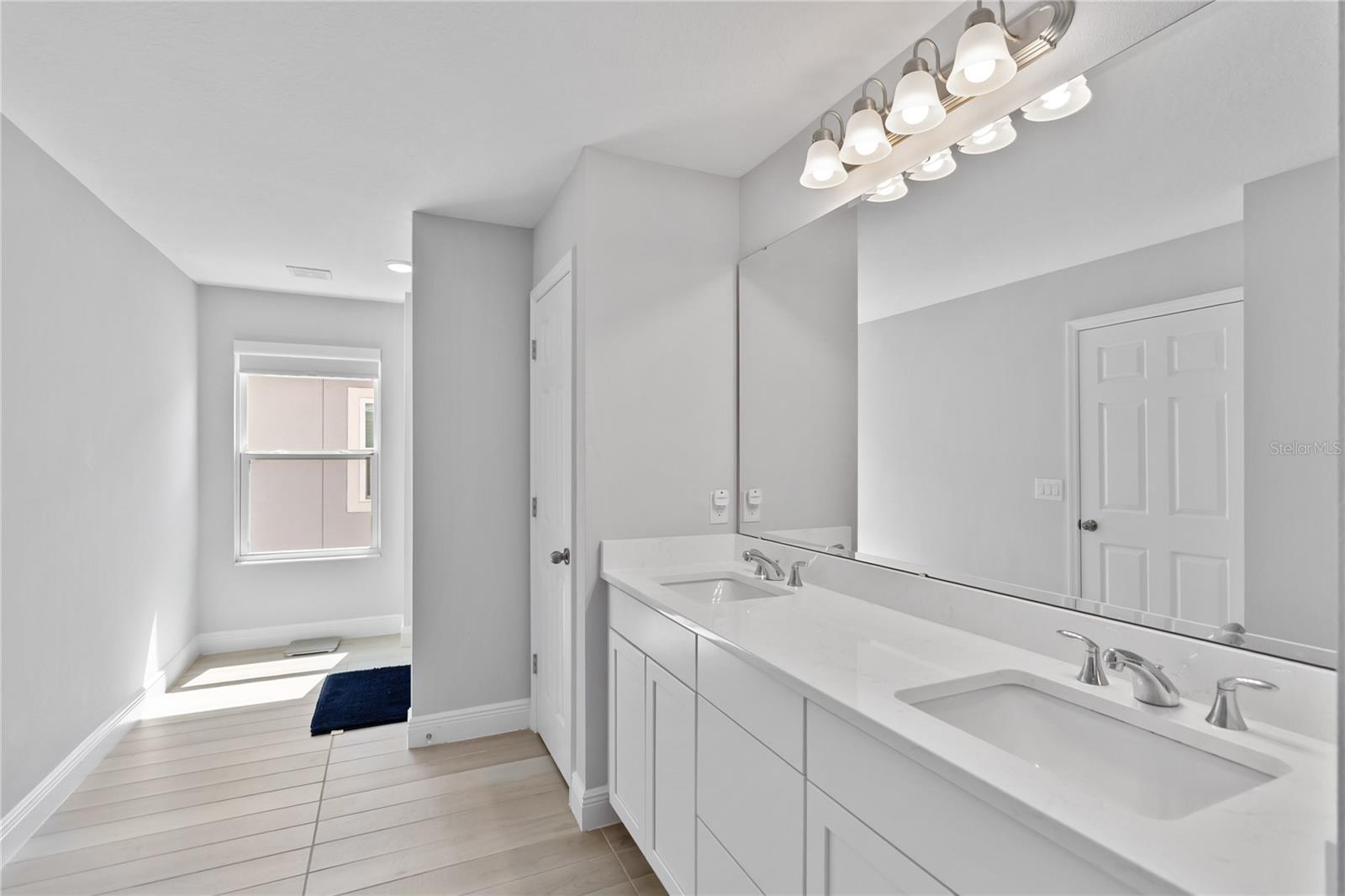 HANOVER LAKES PH 5 - Residential