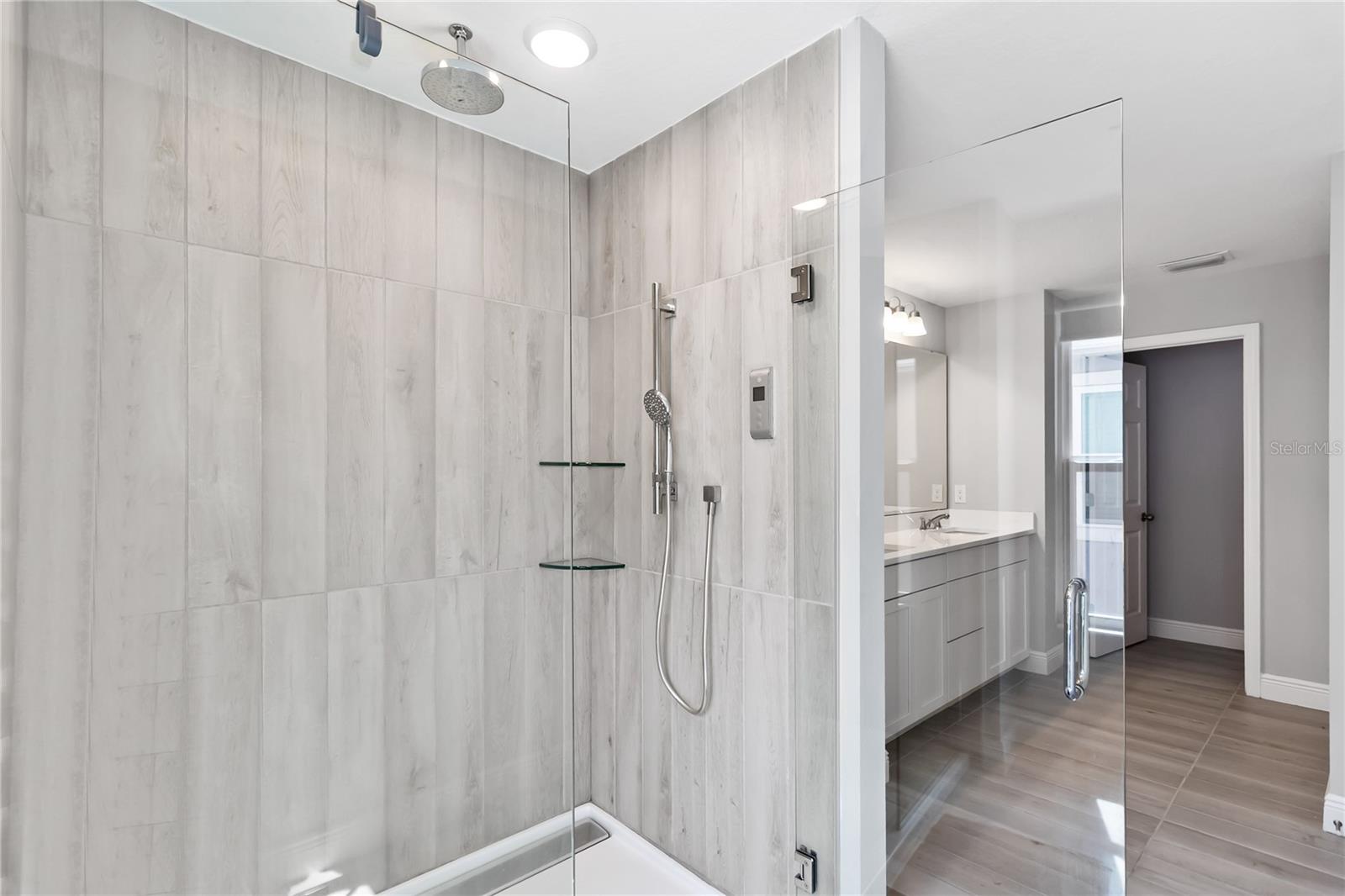 HANOVER LAKES PH 5 - Residential