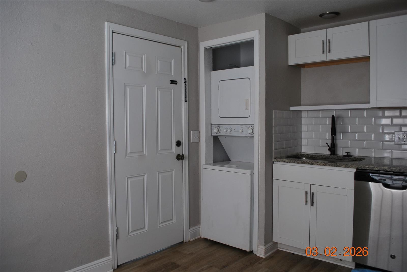 LINCOLN PARK EAST - Residential Lease