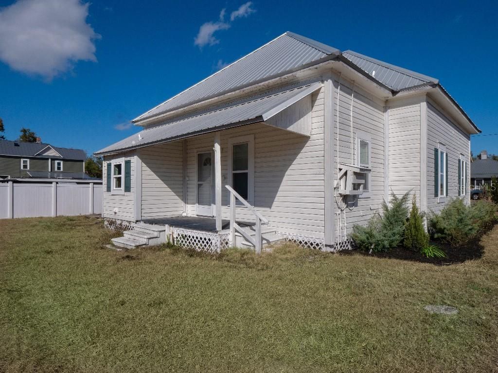 Photo of 101 N Franklin Street, Plant City, FL 33563 (MLS # TB8473642)