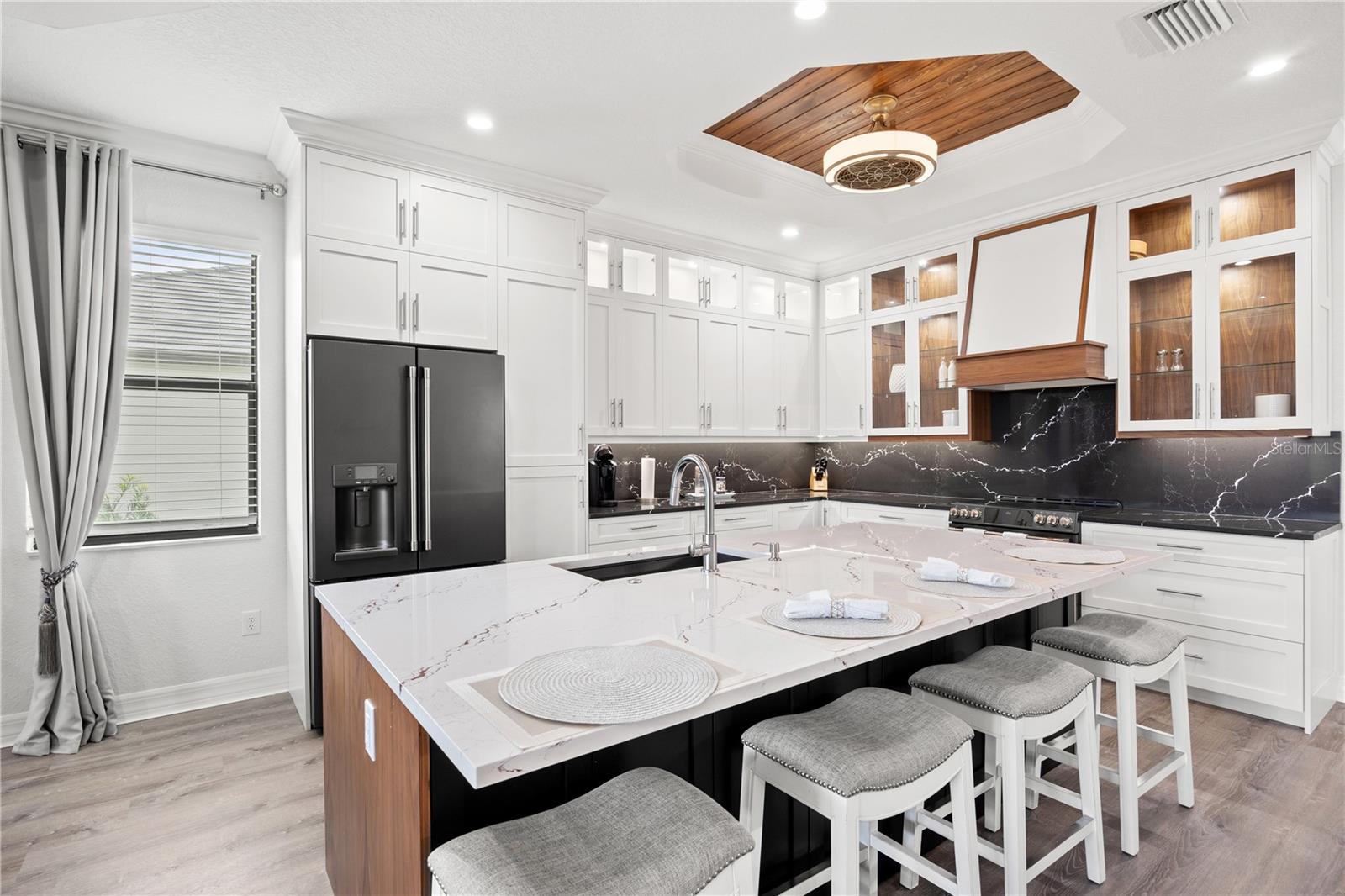 LAKEWOOD NATIONAL - Residential Lease