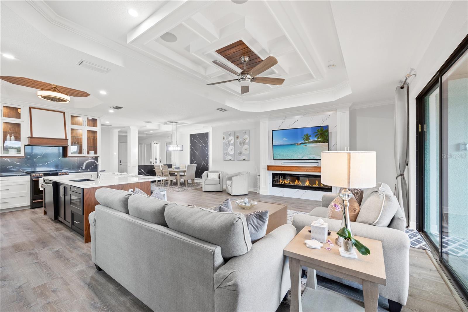 LAKEWOOD NATIONAL - Residential Lease