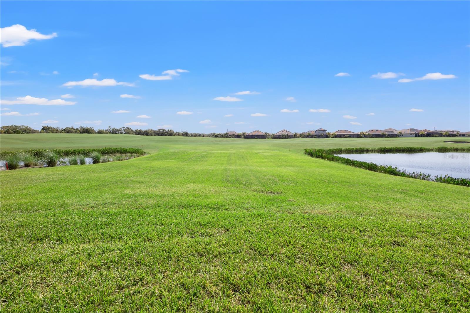 LAKEWOOD NATIONAL - Residential Lease