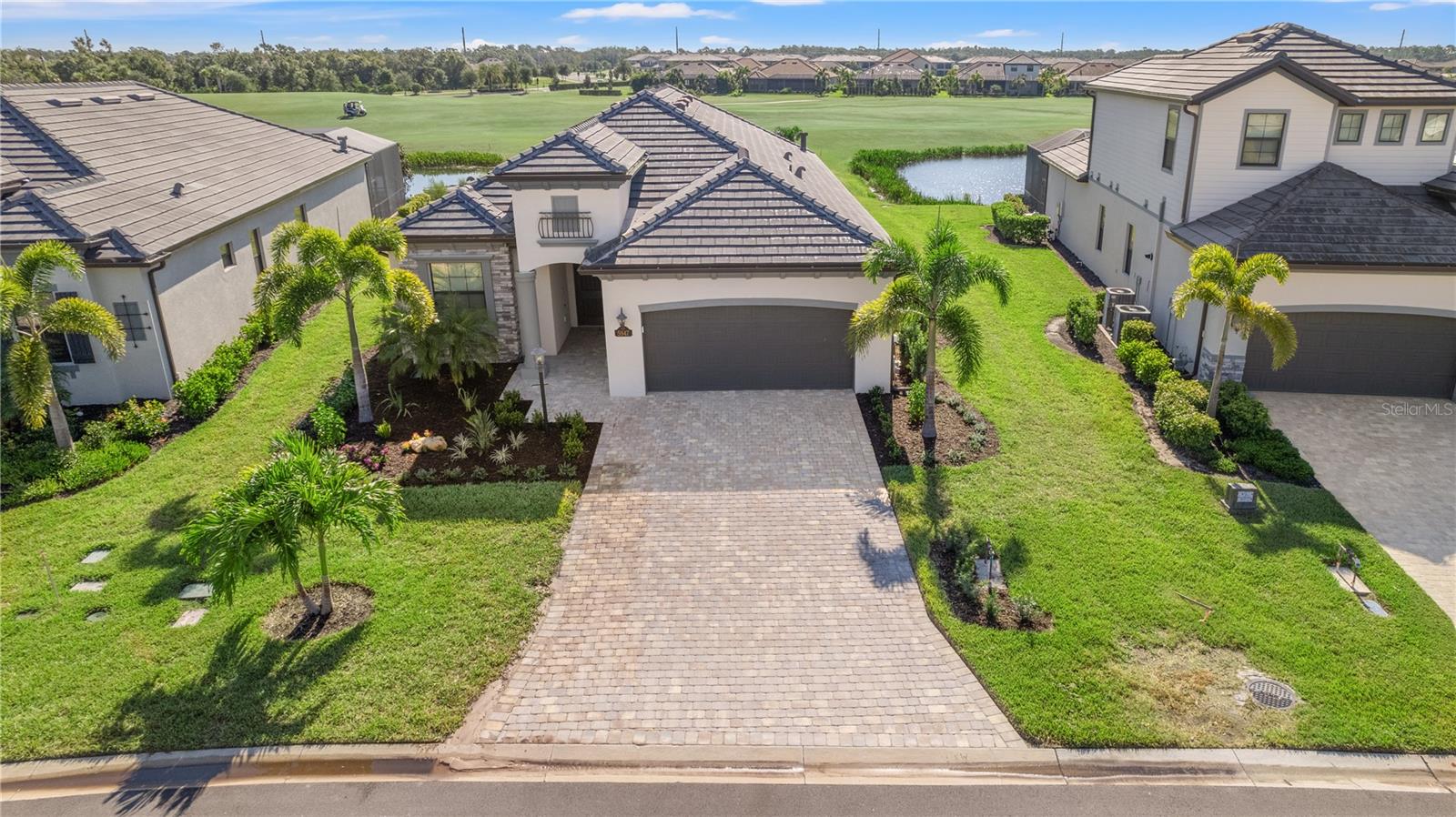 LAKEWOOD NATIONAL - Residential Lease