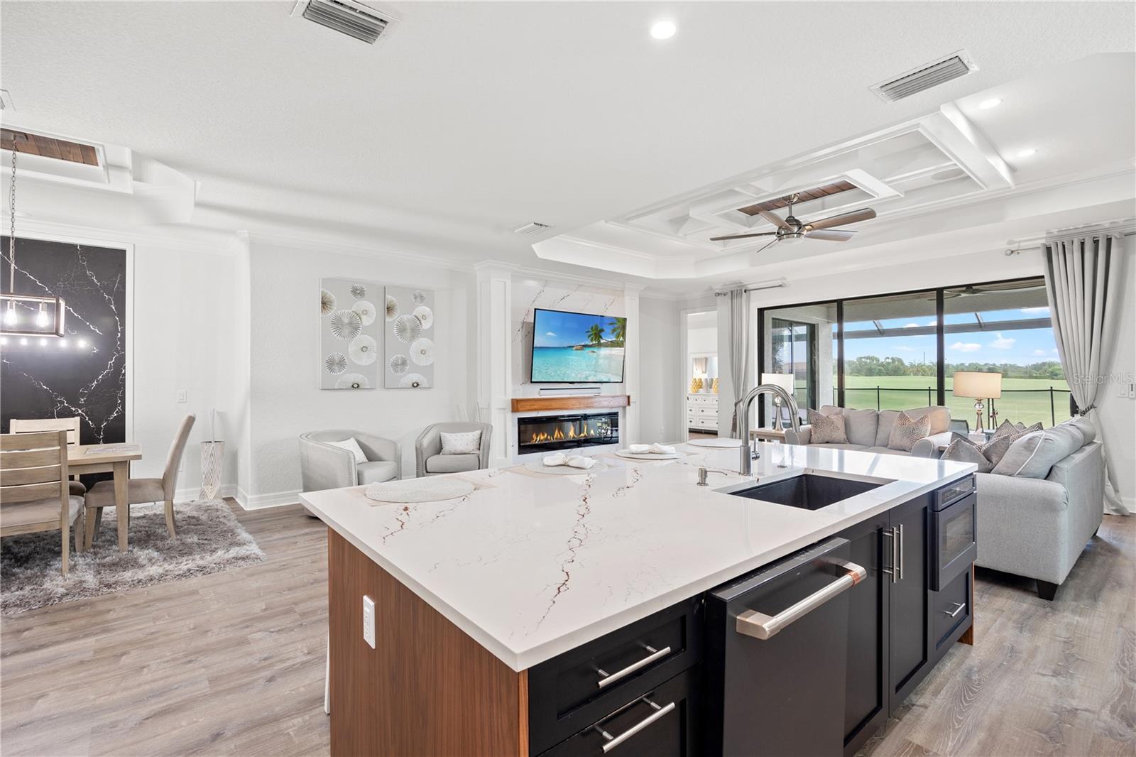 LAKEWOOD NATIONAL - Residential Lease