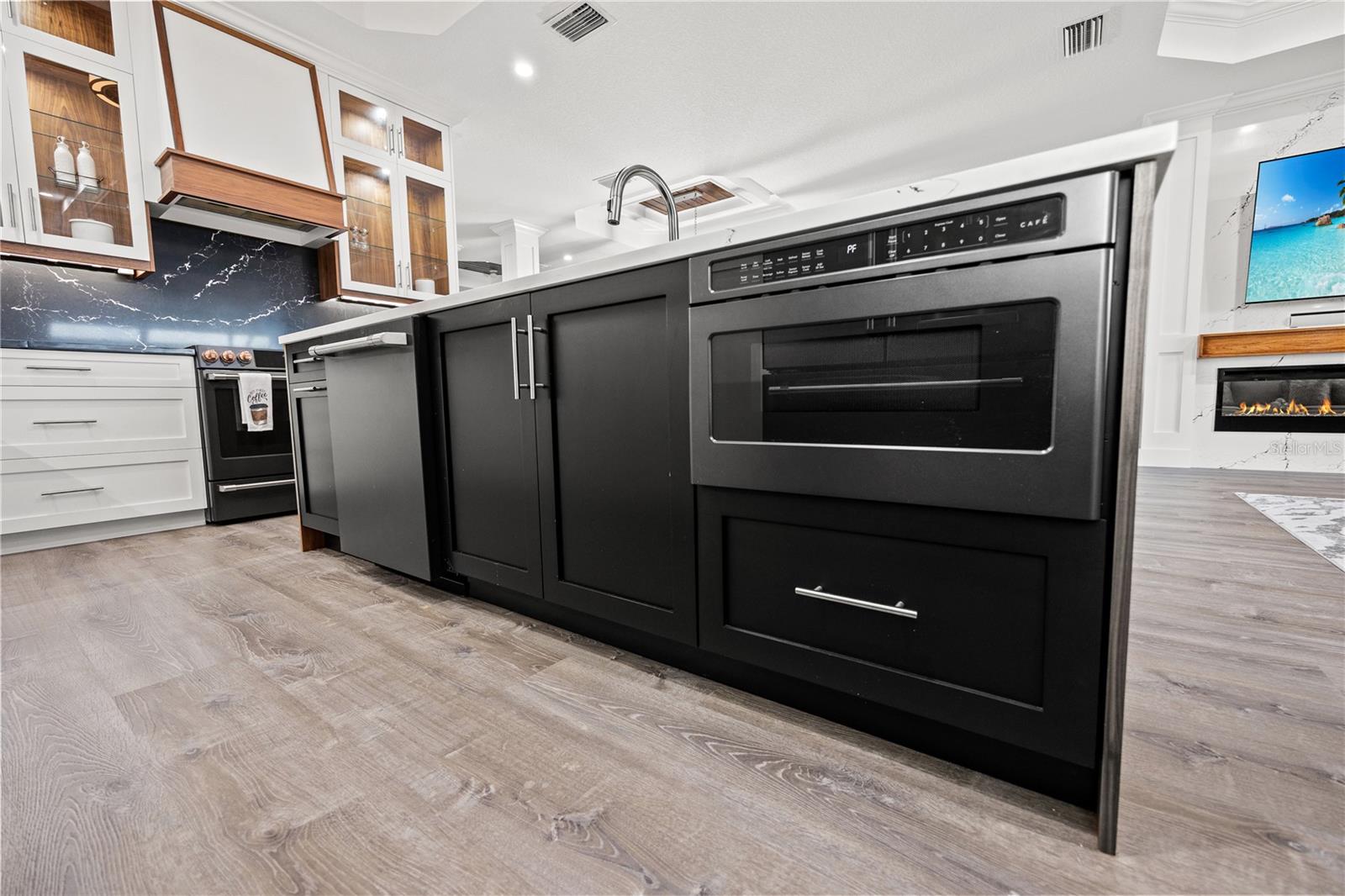 LAKEWOOD NATIONAL - Residential Lease