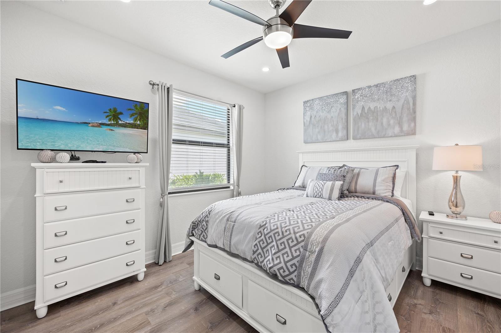 LAKEWOOD NATIONAL - Residential Lease