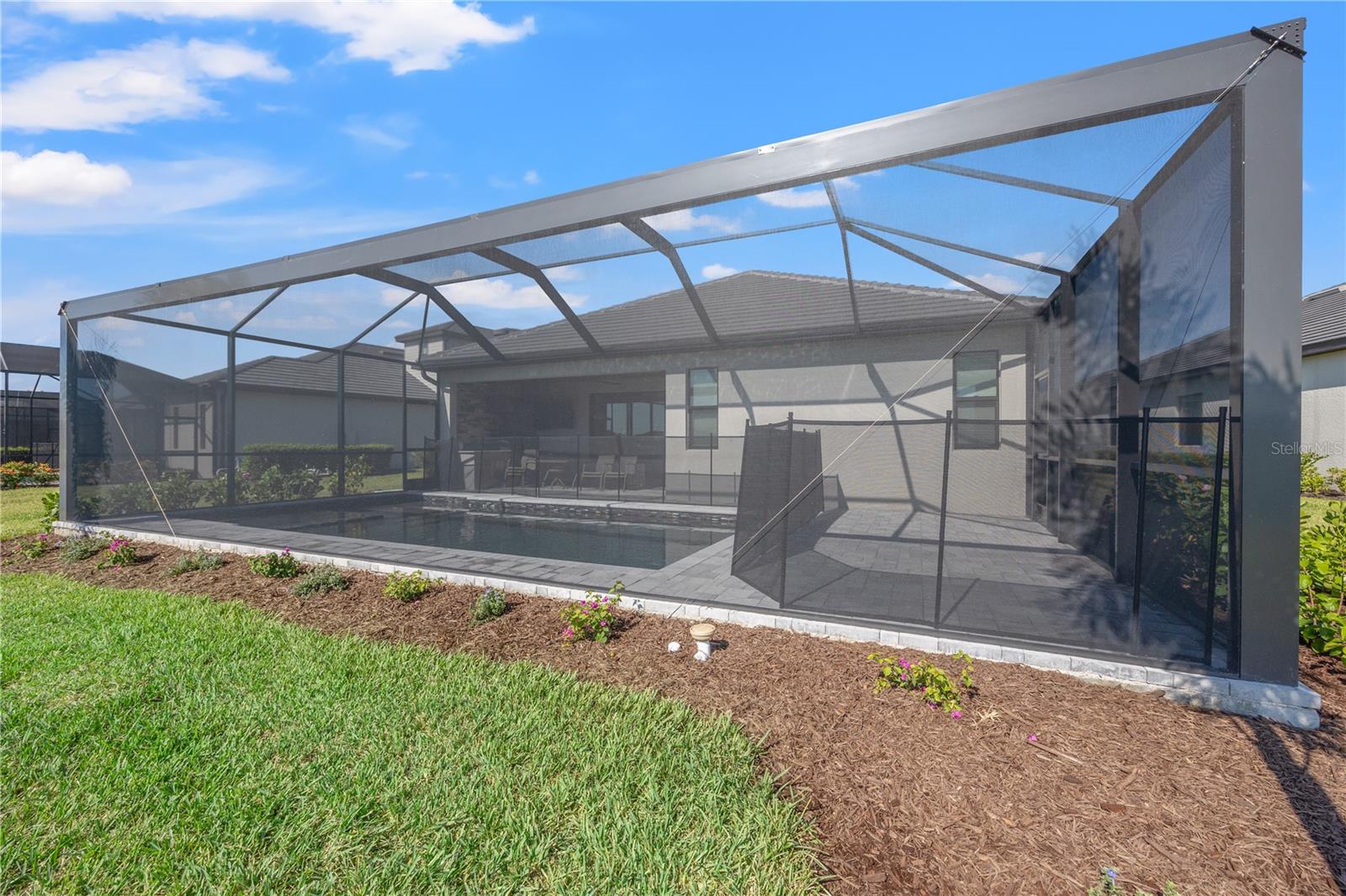 LAKEWOOD NATIONAL - Residential Lease