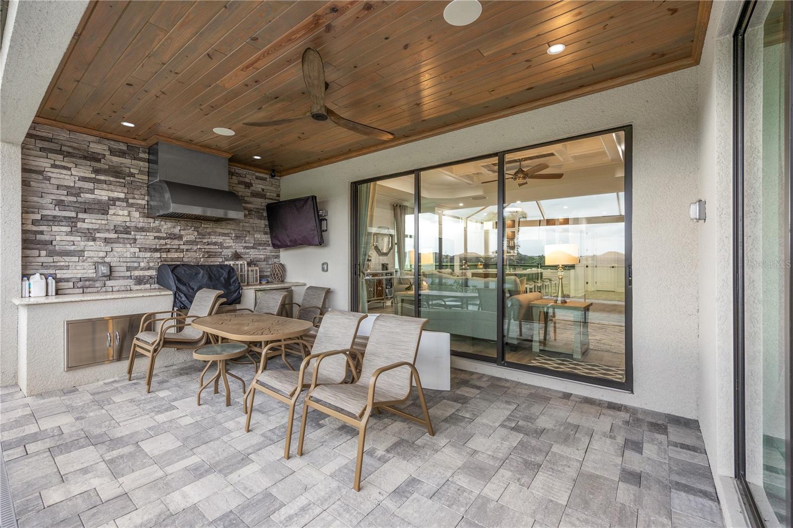 LAKEWOOD NATIONAL - Residential Lease