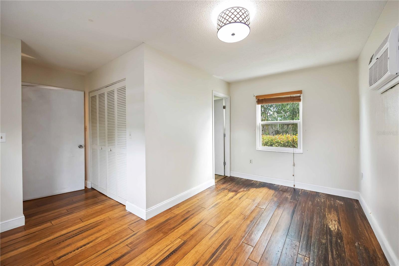 SHORE ACRES - Residential