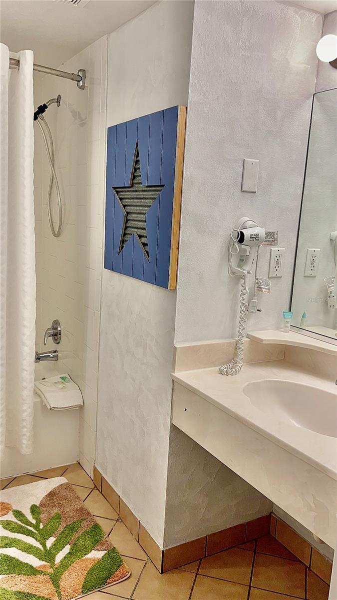 OCEANSIDE INN CONDO - Residential