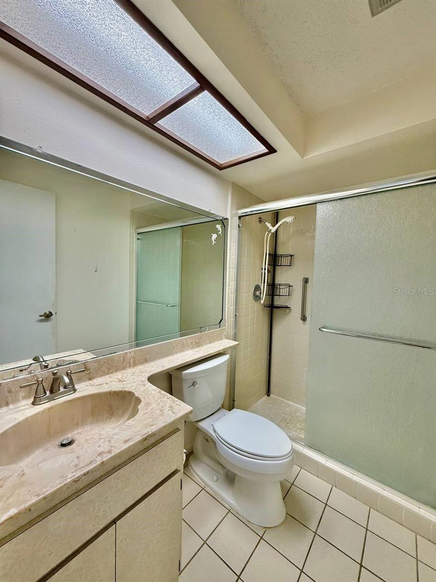 HIGHLAND LAKES - Residential Lease
