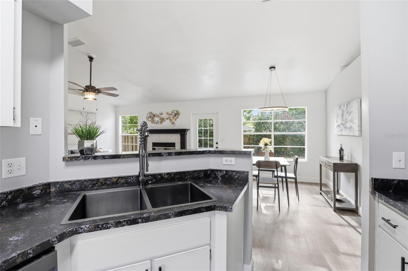 VICTORIA SQUARE CLUSTER - Residential