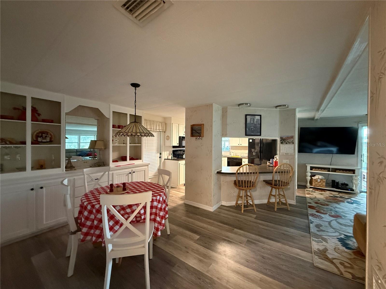 24 N BOBWHITE ROAD
