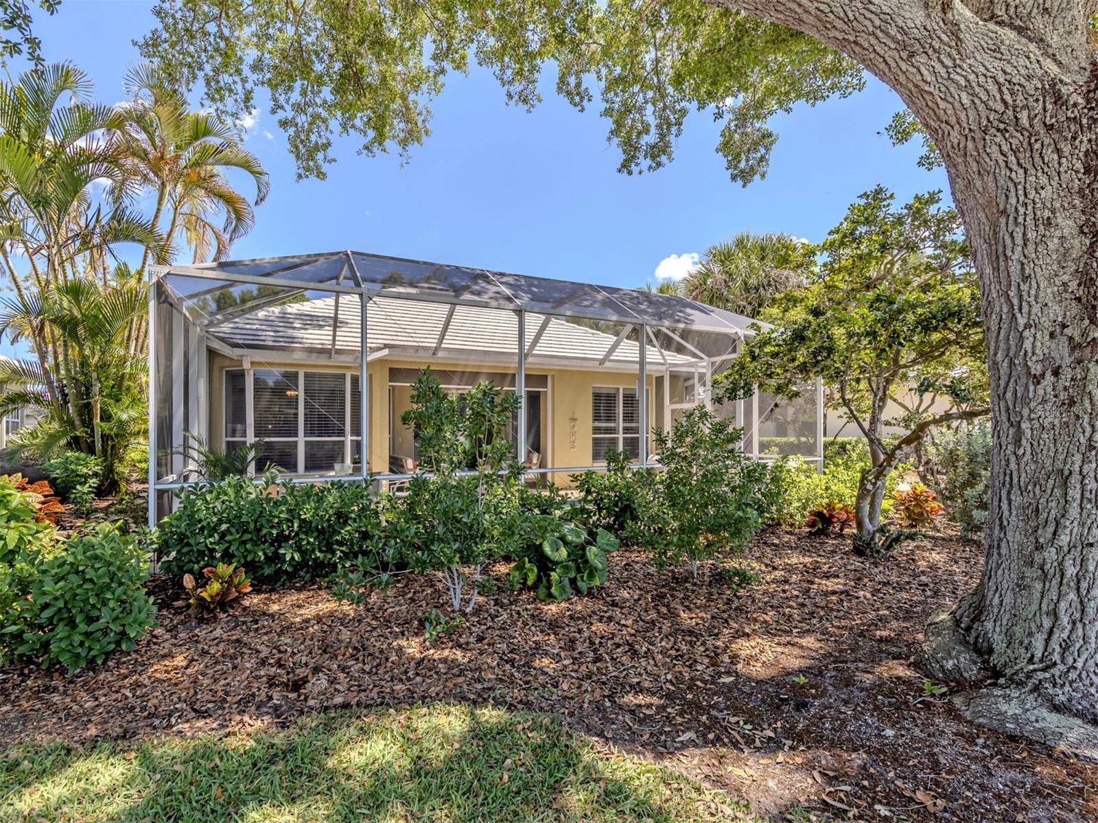 VENICE GOLF & COUNTRY CLUB - Residential