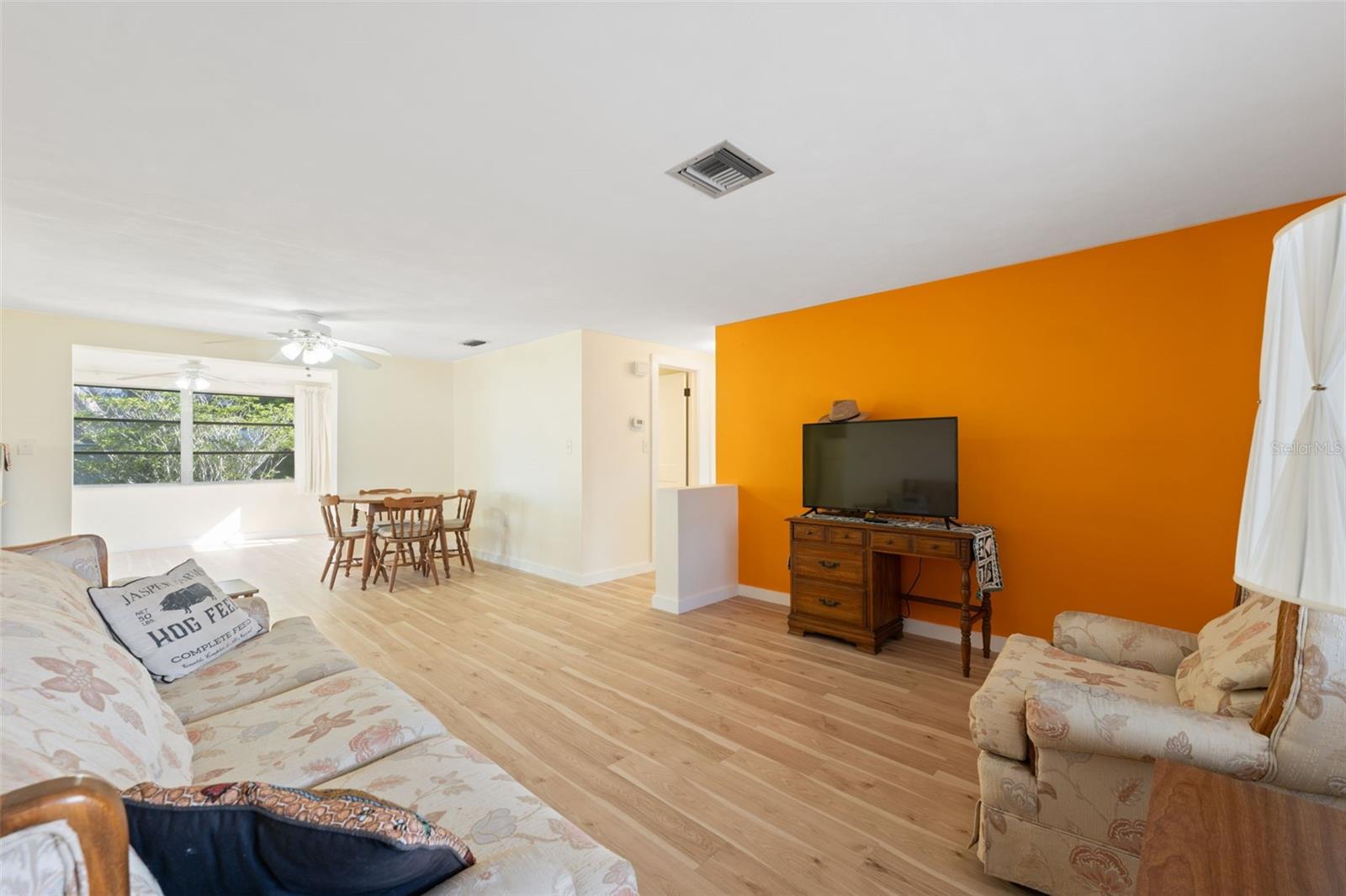 3041 FAIRMOUNT DRIVE