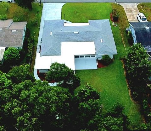 A home in WINTER HAVEN