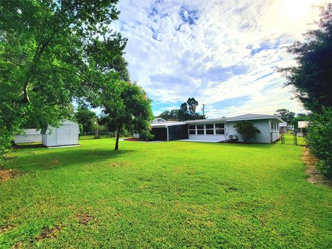 A home in WINTER HAVEN