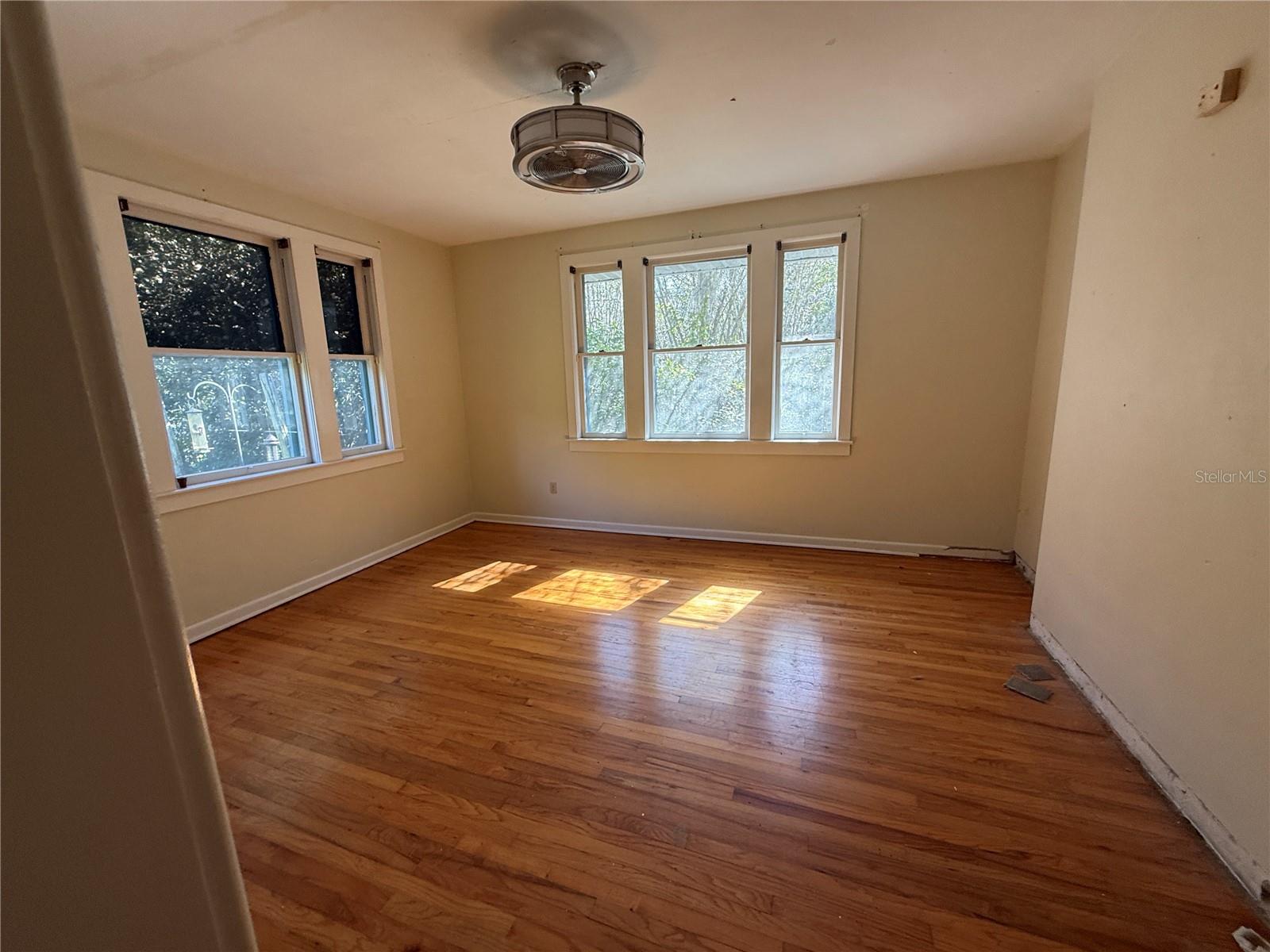 ELLIOT & LENGLE ADDN-HIGHLAND HEIGHTS - Residential