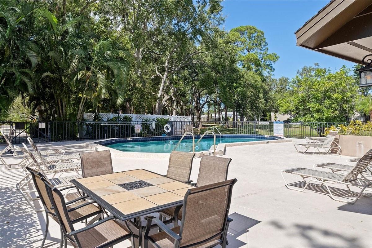 BAY OAKS CONDO - Residential