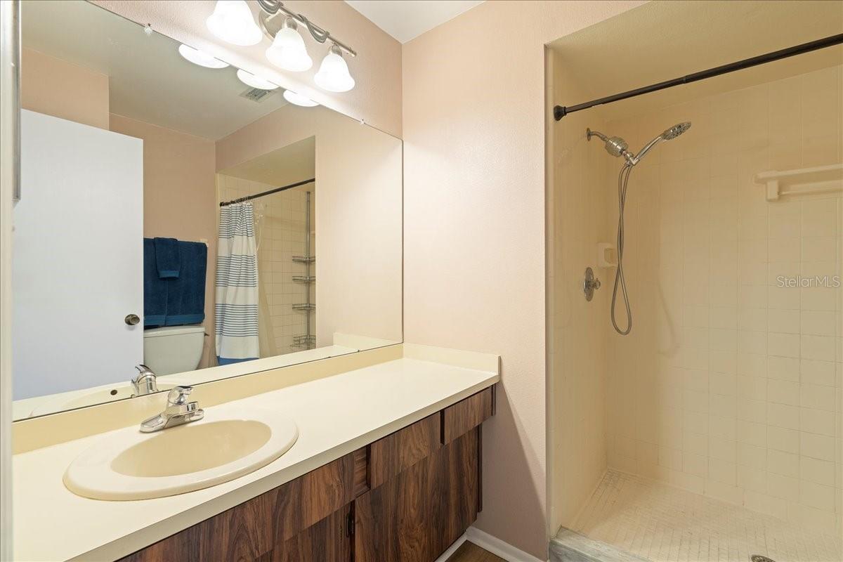 BAY OAKS CONDO - Residential