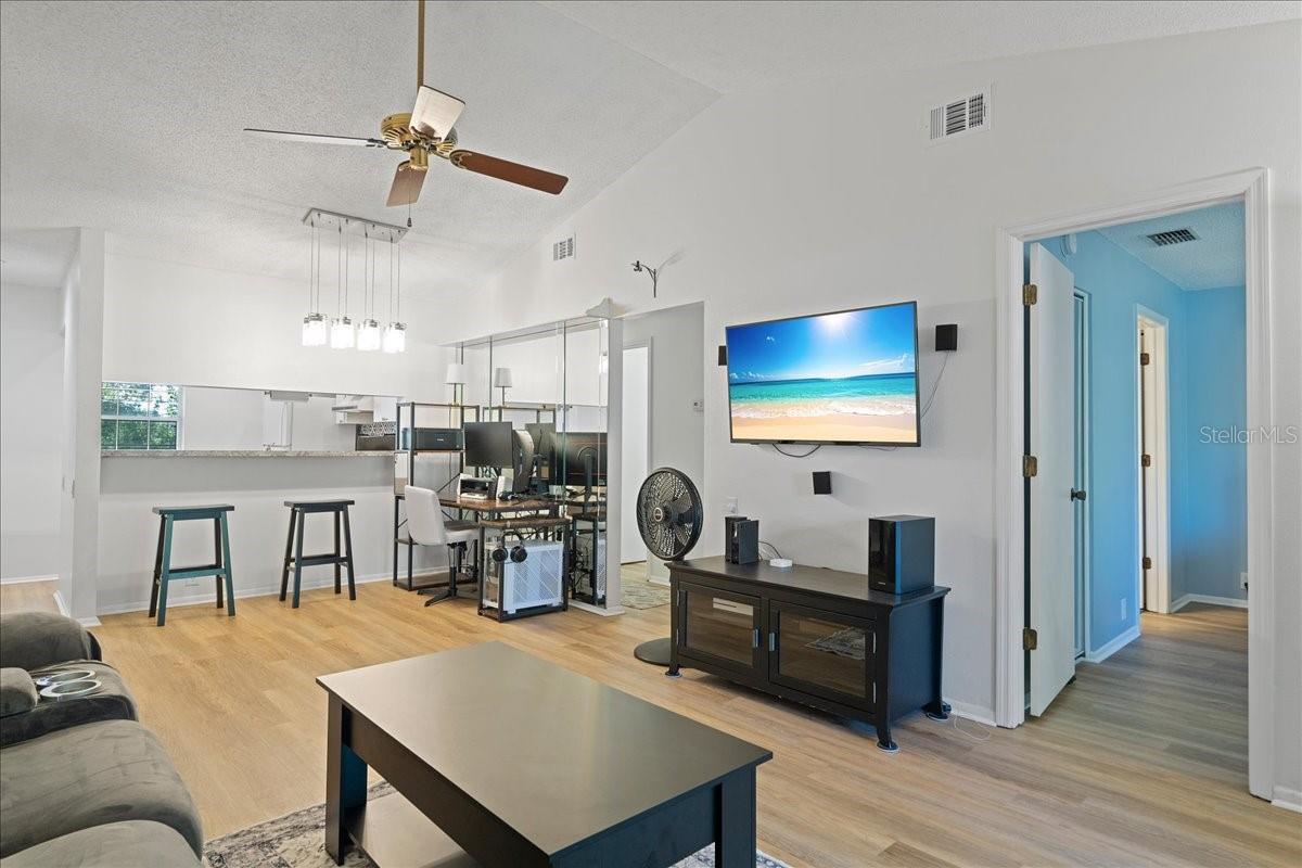 BAY OAKS CONDO - Residential