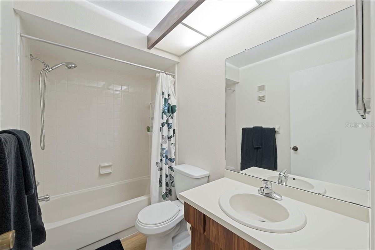 BAY OAKS CONDO - Residential