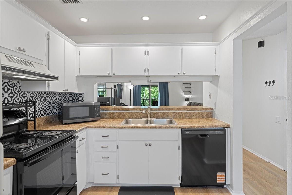 5265 E BAY DRIVE 622