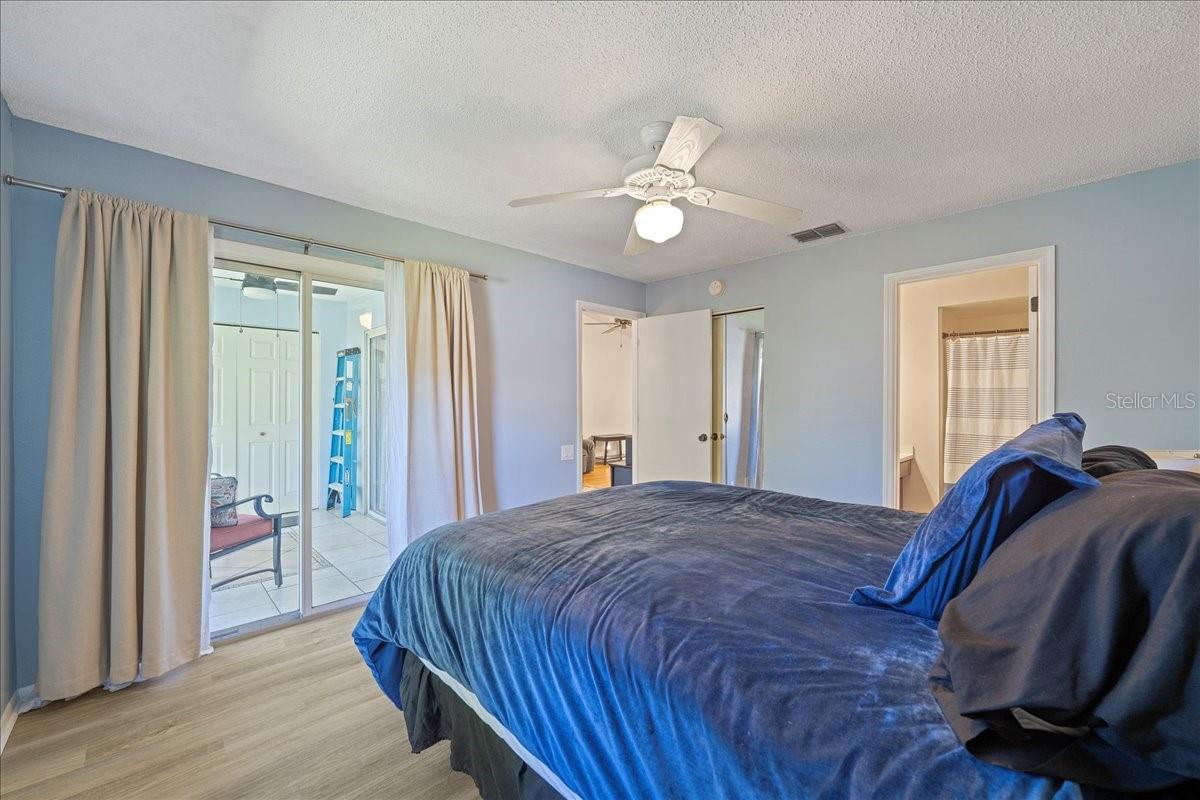 BAY OAKS CONDO - Residential