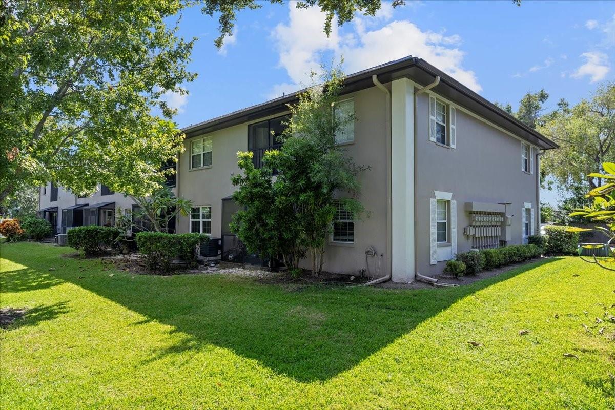 BAY OAKS CONDO - Residential