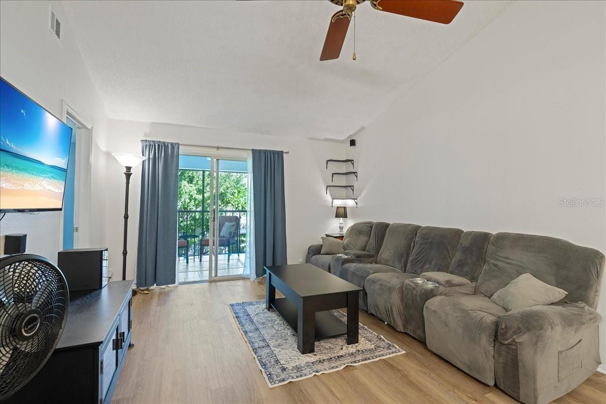 BAY OAKS CONDO - Residential